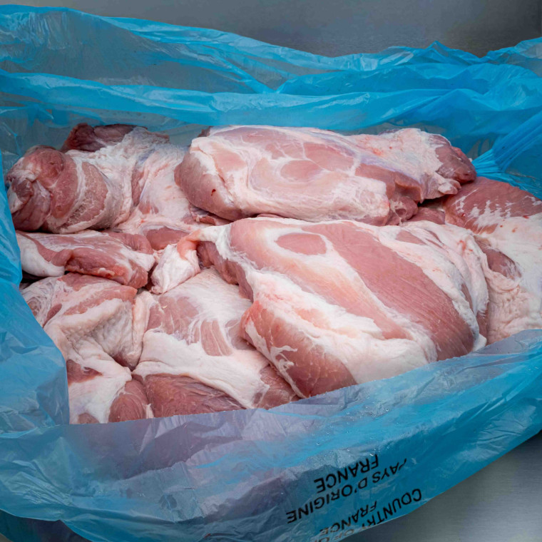 &Eacute;paule de porc d&eacute;soss&eacute;e, d&eacute;couenn&eacute;e, d&eacute;graiss&eacute;e 9kg200 env. | Calidel Pro